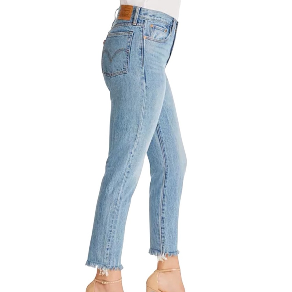 Levi’s Button Fly Frayed Hem Wedgie Jeans